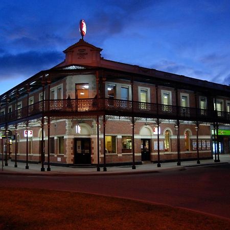 Grand Terminus Hotel Bairnsdale Exterior foto